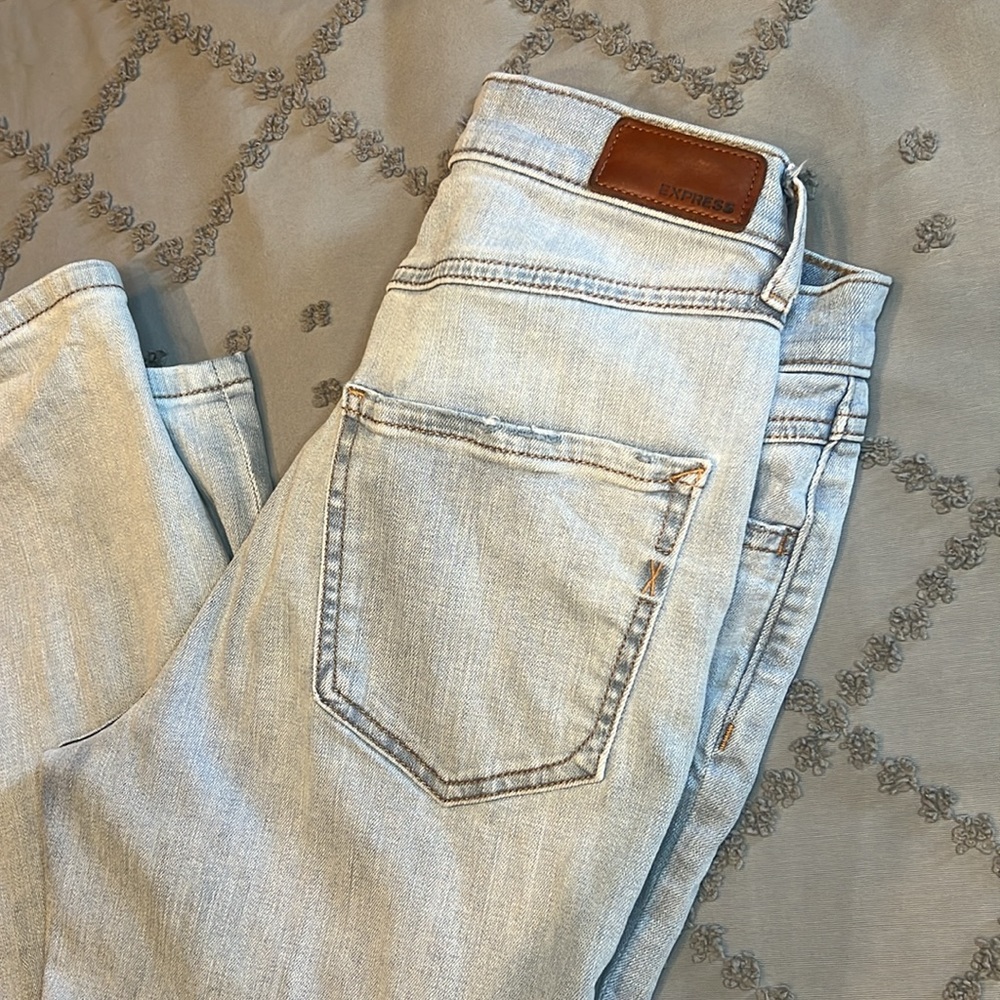 Express Mom Jeans - Picture 5 of 5